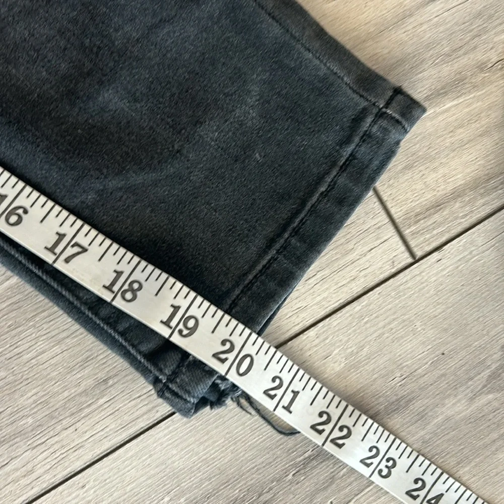 Judy Blue skinny fit capri jeans distressed size 26 black